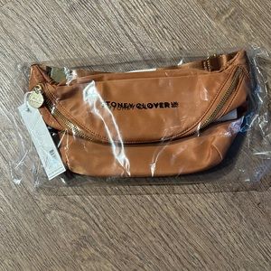 Brand new stony clover jumbo Fanny Camel